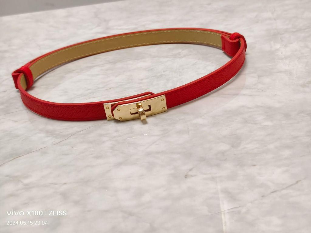 Двусторонний регулируемый эластичный тонкий ремень с пряжкой - универсальный аксессуар для летнего платья для женщин