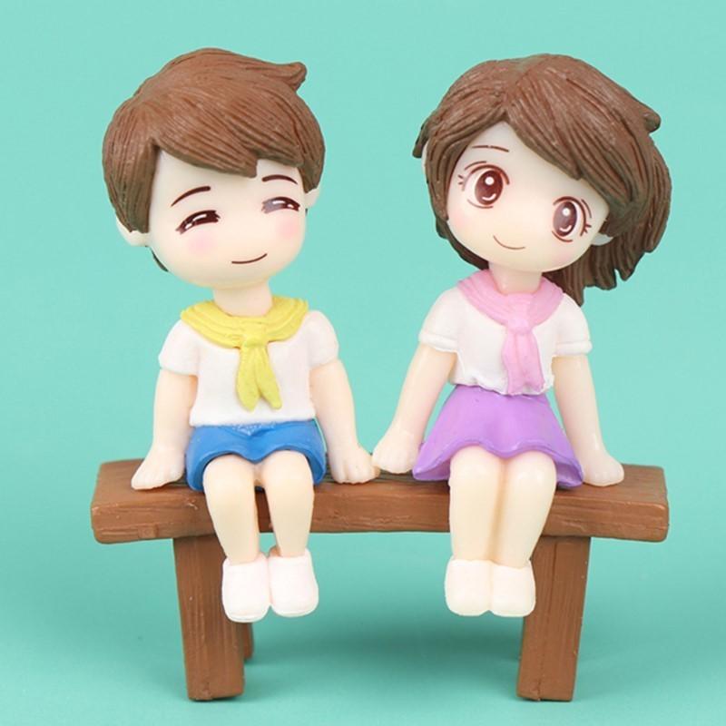 Sweety Lover Couple Chair Figurines Miniatures Fairy Garden Home Decor Desk Garden Decorative Craft Resin Craft Scene Decoration