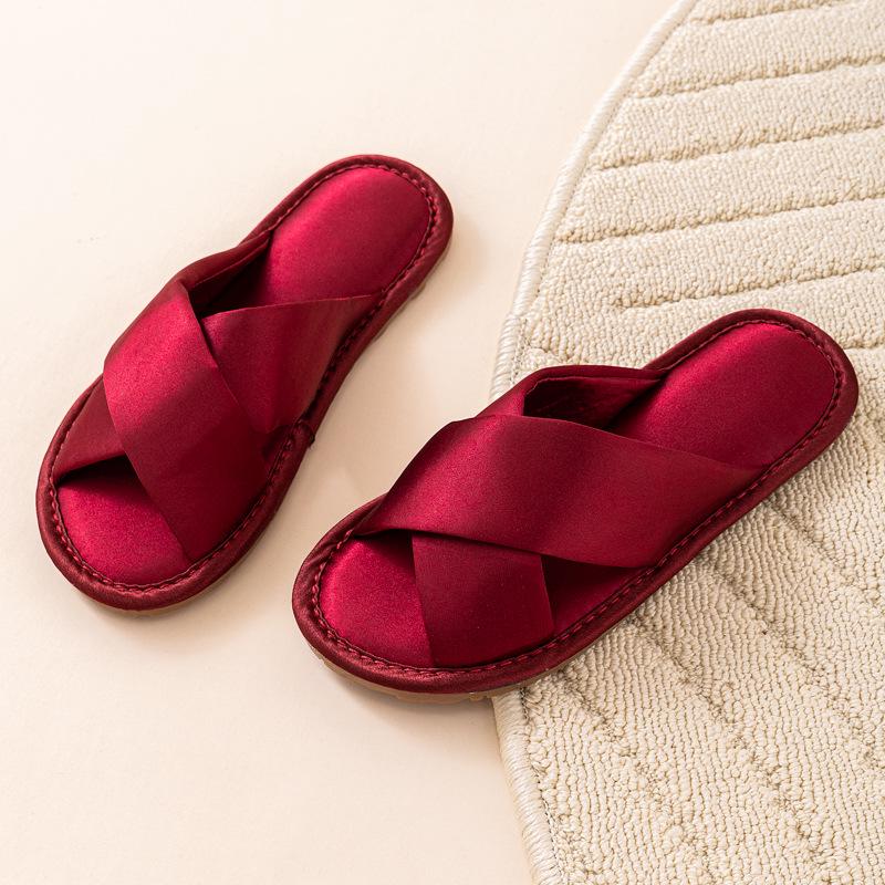 High-End Red Satin Bridal & Bridesmaids Robe Slippers - Couple's Festive Flip Flops