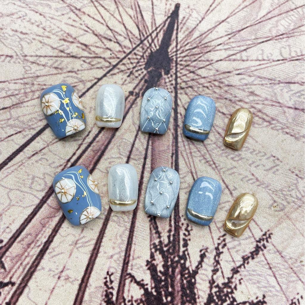 10pcs French Style Short Fake Nails Boho Printed Blue Color Shiny Fake Nails for Stage Performance Wear