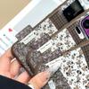 Коричневый теплый зимний цветочный чехол для мобильного телефона Apple 17 16promax противоударный 15Pro полностью закрывающий 13/14 защитный чехол