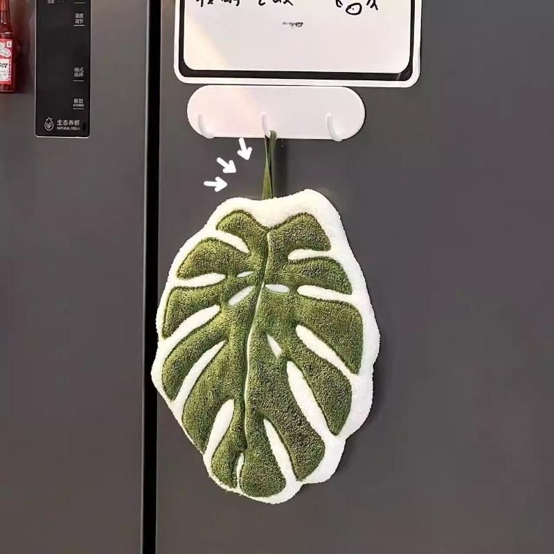 Creative Leaf Hand Towel Absorbent Wall Hanging Kitchen Soft Towel Bathroom Accessories Handkerchief Towel Home Wash Hand Towels