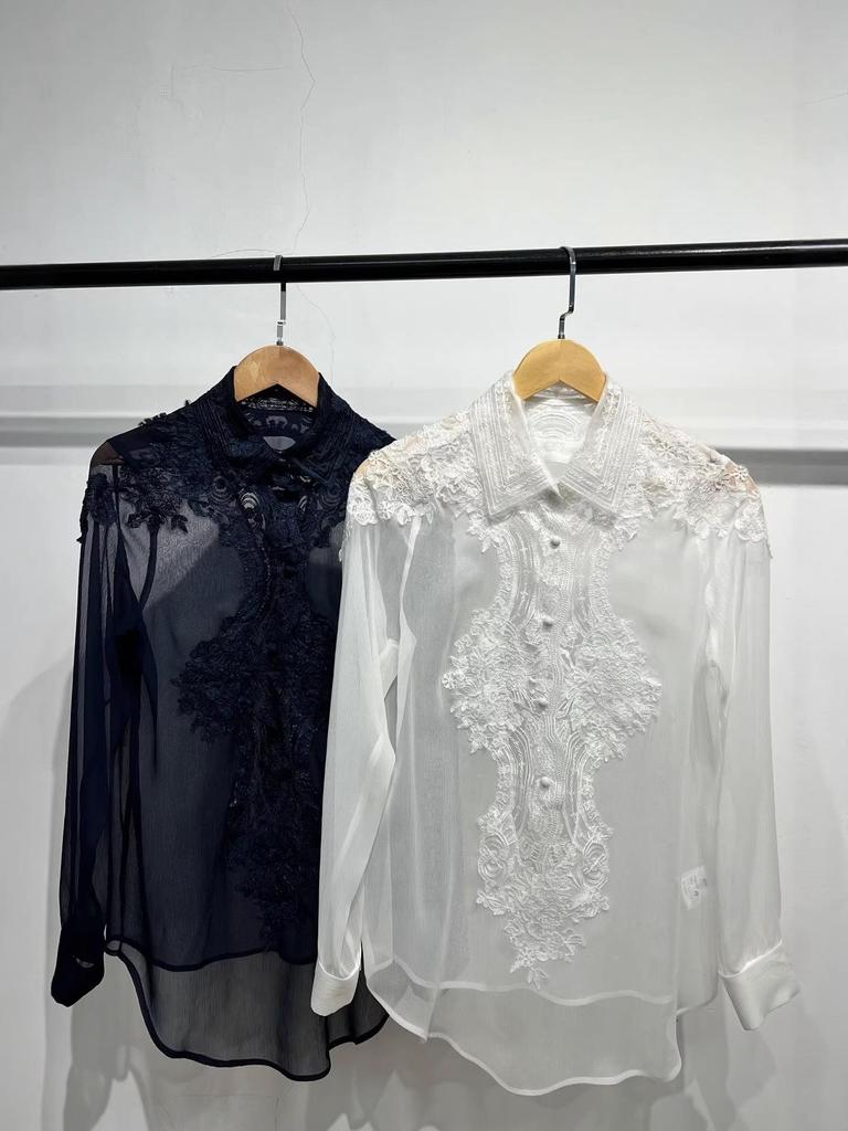 ES Элегантная блузка из натурального шелка с V-образным вырезом, кружевными вставками и вышивкой