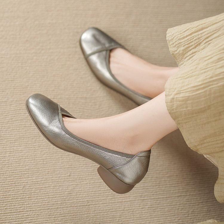 Французская мягкая кожа легкий рот одинарные туфли женские низкий толстый каблук женская обувь мягкая подошва удобные универсальные маленькие кожаные туфли средний возраст