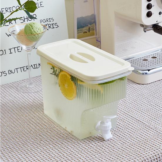 3.9L Water Dispenser with Faucet Leakproof Iced Tea Pitcher for Fridge BPA-Free Juice Container for Summer Drinks