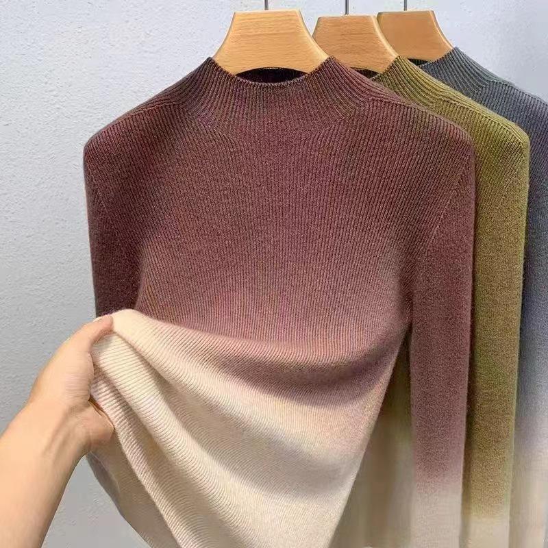 Женский трикотажный базовый слой с градиентным полуворотом выглядит стройнее осенью и зимой и носится с большим эластичным базовым слоем