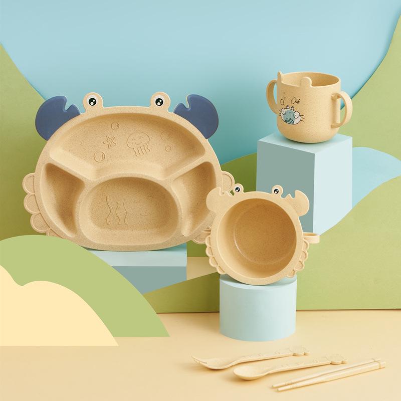 Dinosaur-Themed Children's Dinnerware Set: Divided Plate, Bowl, and Cutlery for Boys Aged 4-6