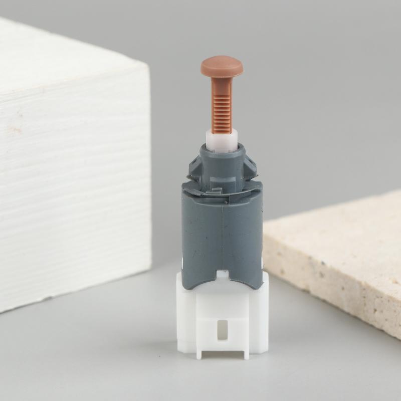 Датчик-выключатель педали тормоза 8200168238 Для Clio 3 Для Twingo 2 Для Megane 2 Для Kangoo Для Grand Для Movano B