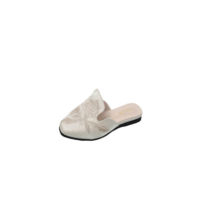 New Chinese Embroidery Wrapped Head Half Slippers Women Wear 2025 Spring and Summer New Retro All-match Flat Slippers