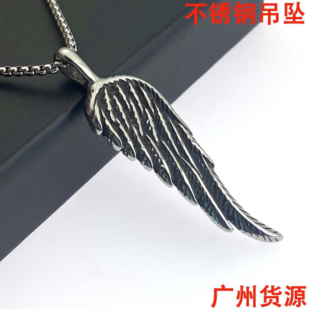 Fashion Hip Hop Titanium Steel Feather Pendant Personality Men'S And Women'S Casual Couple Necklace Sweater Chain
