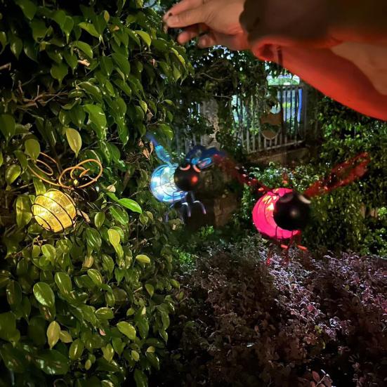 Лампа-имитатор насекомых, подвесная лампа на солнечных батареях для украшения сада, светодиодная наружная лампа-насекомое с пружинами, солнечные гирлянды