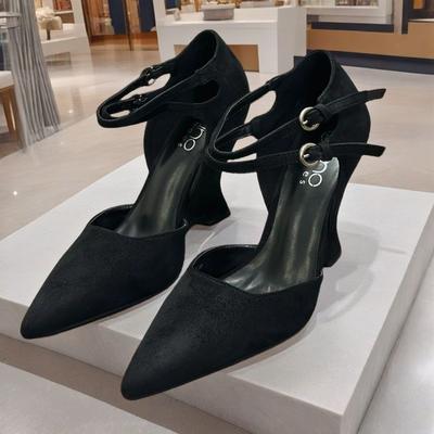 Мода FHC 2025 Весна Новые Замшевые Клинья Высокие Каблуки,Женские Туфли-Лодочки,Босоножки с Открытой Боковой Частью,,Острый Носок,Ремешки с Пряжками на Щиколотке,Черный,Дропшиппинг