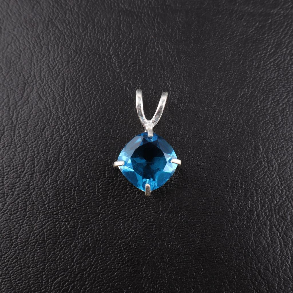 Швейцарский голубой топаз Драгоценный камень 925 Стерлинговое серебро Ювелирное изделие Ручной работы Подвеска 0,93'' PP-62-2