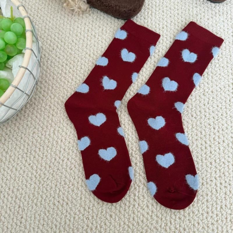 4 Pairs Breathable Women's Ankle Socks Flocking Heart Pattern Stretchy Fit Nylon Fabric Crew Socks for Work and Leisure