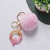 Милый брелок Розовый помпон Меховой шарик Брелок с 26 буквами Смола Брелоки Подвески для сумки Украшения Аксессуары Подарок
