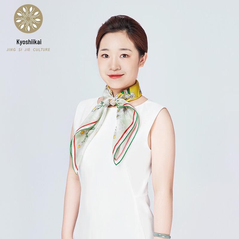 Daisy Love Small Square Scarf