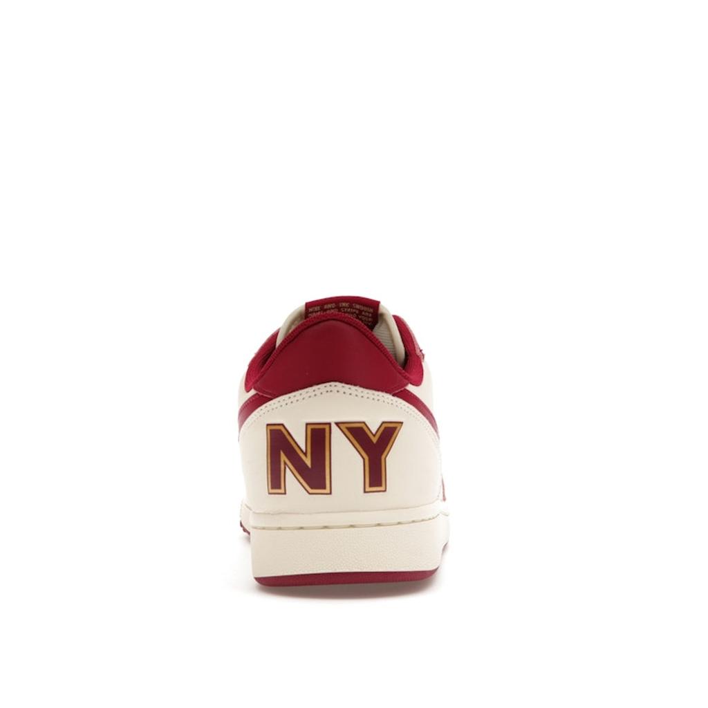 Nike Терминатор Лоу Нью-Йорк против. Мужские кроссовки NY Red Coconut-Milk Noble-Red FN6842-113