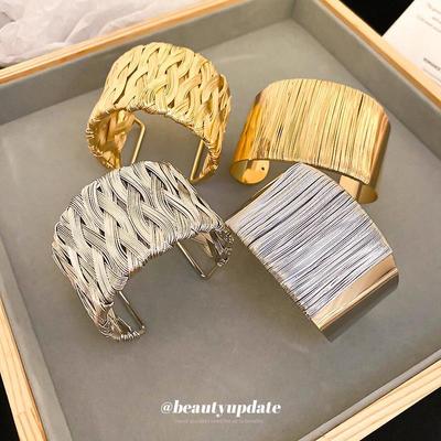 Европейский и американский элегантный витой браслет - легкий роскошный модный аксессуар для подруг