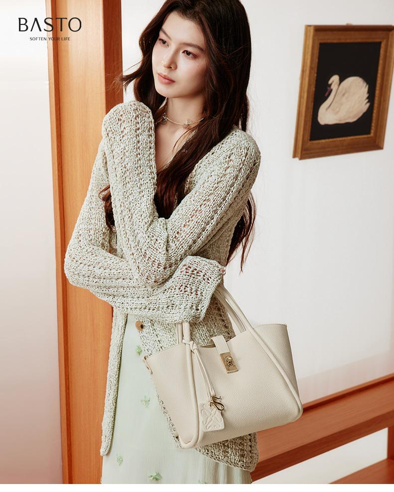 Best Picture 25 Autumn Shopping Mall Same Style Fashionable and Simple Single Shoulder Crossbody Bag for Women TY027CX5