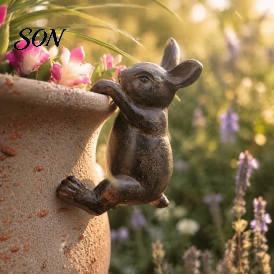 Weatherproof Resin Sculpture Black Climbing Rabbit Pot Hugger Figurine, Hanging Bunny Planter Edge Decor, Decorative Plant Accent Animal Sitter