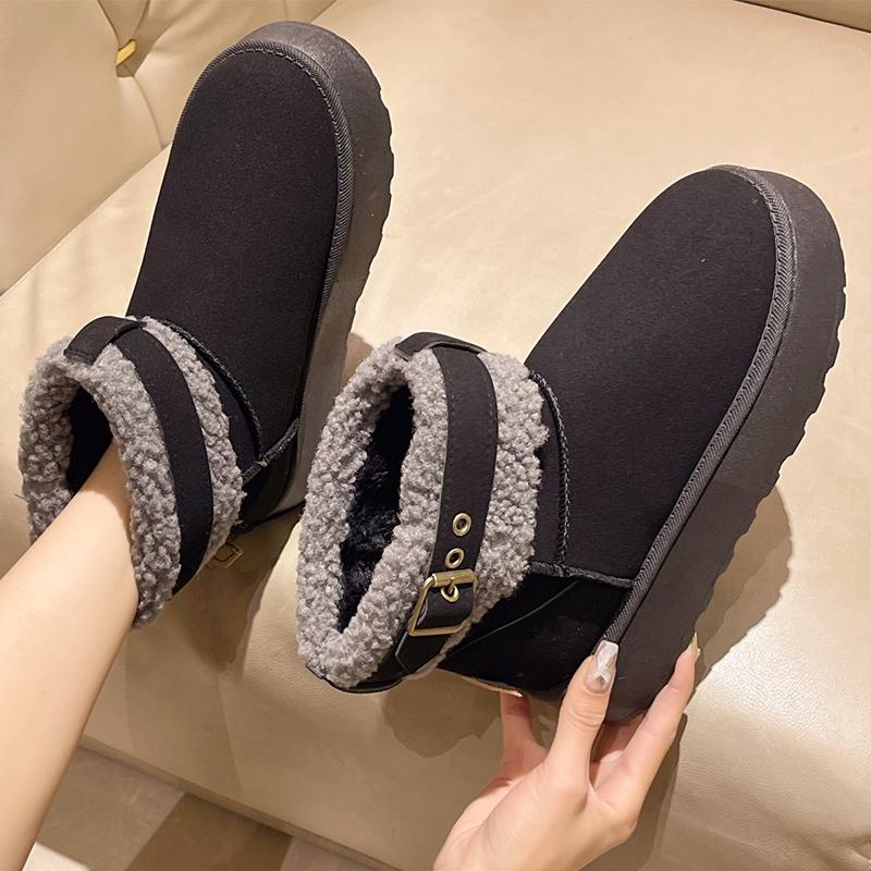 Мода Rimocy Металлическая пряжка Теплые женские сапоги Bare Boots Толстые плюшевые зимние сапоги на платформе для отдыха на открытом воздухе Повседневные пушистые короткие сапоги Femme