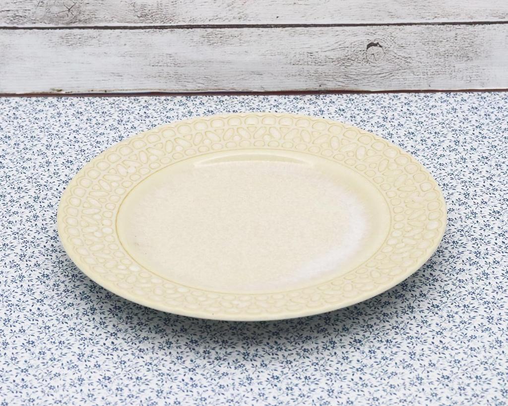 Castle Enterprises [17cm Rice Plates (White) Set of 10] Mino Ware Lace Pattern Decorates Food Cutely Recommended for Adult Women