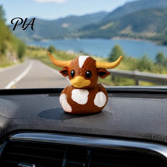 Fun Home Soft Furnishings Longhorn Calf Duck Resin Ornament, Country Style Cow Figurine for Office Shelf Display Desktop Decorative Animal Statue And