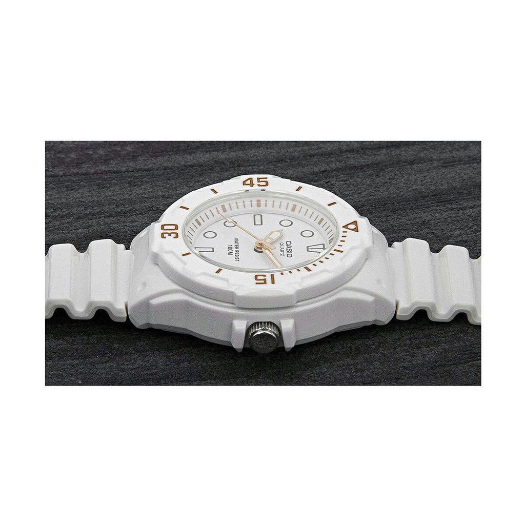 Ladies' Watch Casio LRW-200H-7E2VEF (Ø 34 Mm)