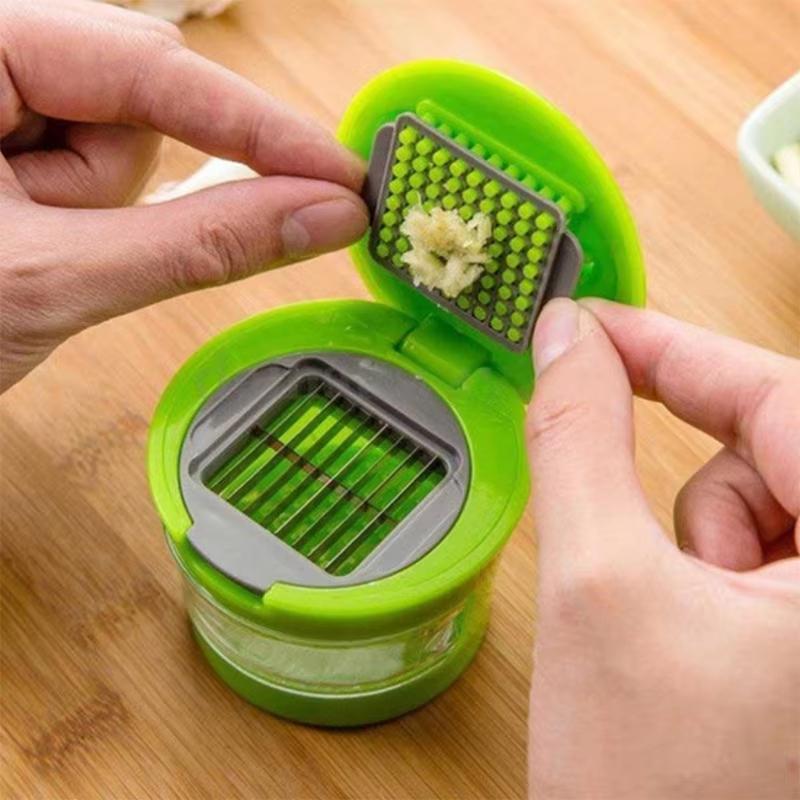 Multifunction Plastic Garlic Press Presser Crusher Slicer Grater Dicing Slicing and Storage Kitchen Vegetable Tool