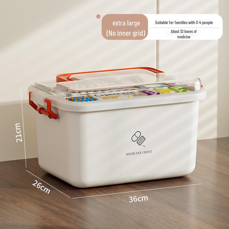 Вместительная переносная аптечка с многоуровневыми отделениями для хранения предметов первой помощи и средств экстренной помощи.