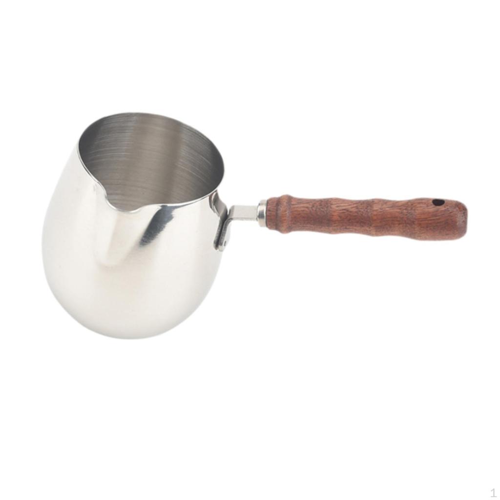 Кофейник с длинной ручкой и практичным носиком