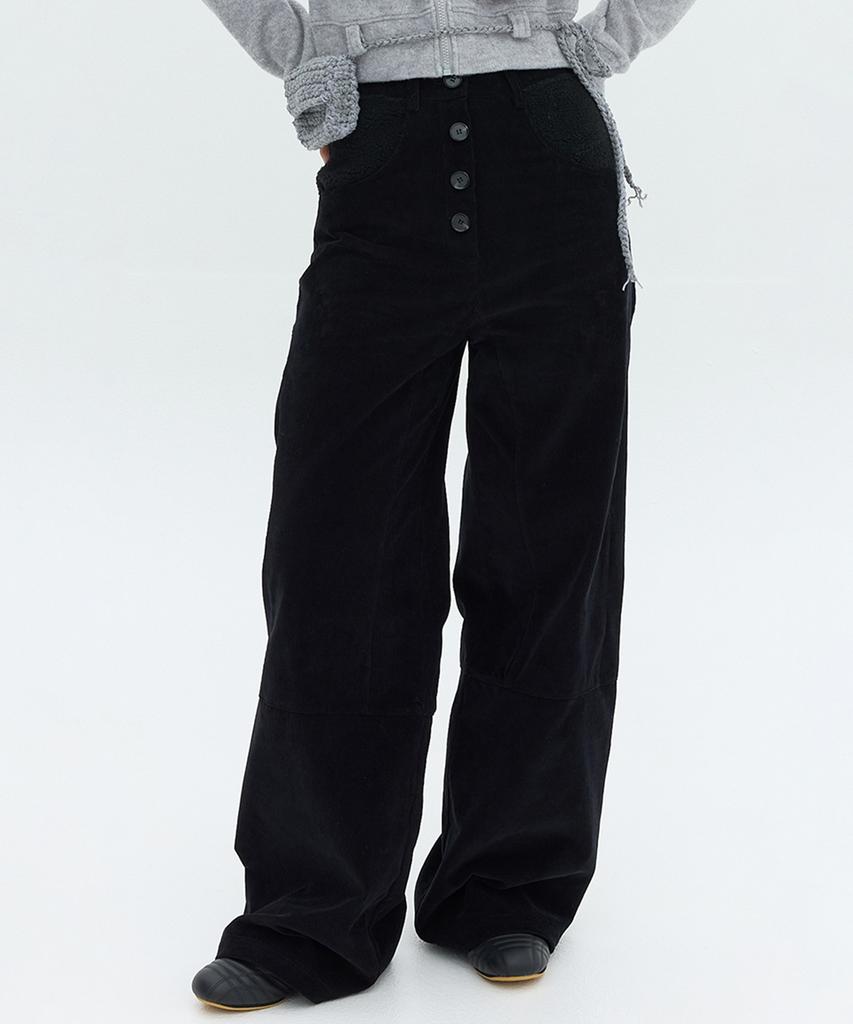 Lipeullegtibeulum High-Waisted Fur Corduroy Pants (Black)