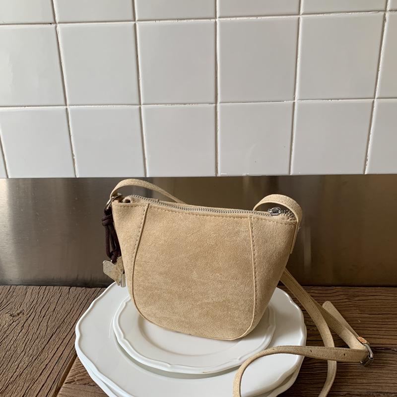 Ретро сумка женская 2025 новая высококлассная сумка через плечо сумка-мессенджер для поездок универсальная сумка-ведро сумка для мобильного телефона