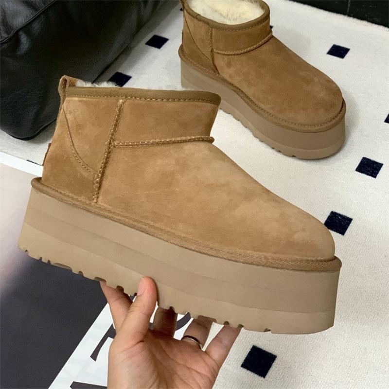 Winter Women Real Sheepskin Wool Platform Slippers New Design Ladies Thick Soled Warm Shoes Classic outdoor Fur Ankle Snow Boots