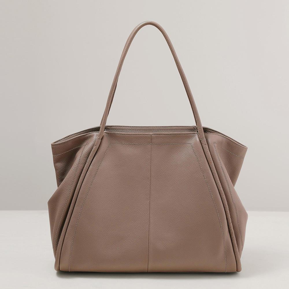 The first layer of cowhide foreign trade cross-border large tote bag, the new women's underarm bag, and the large-capacity versatile commuter
