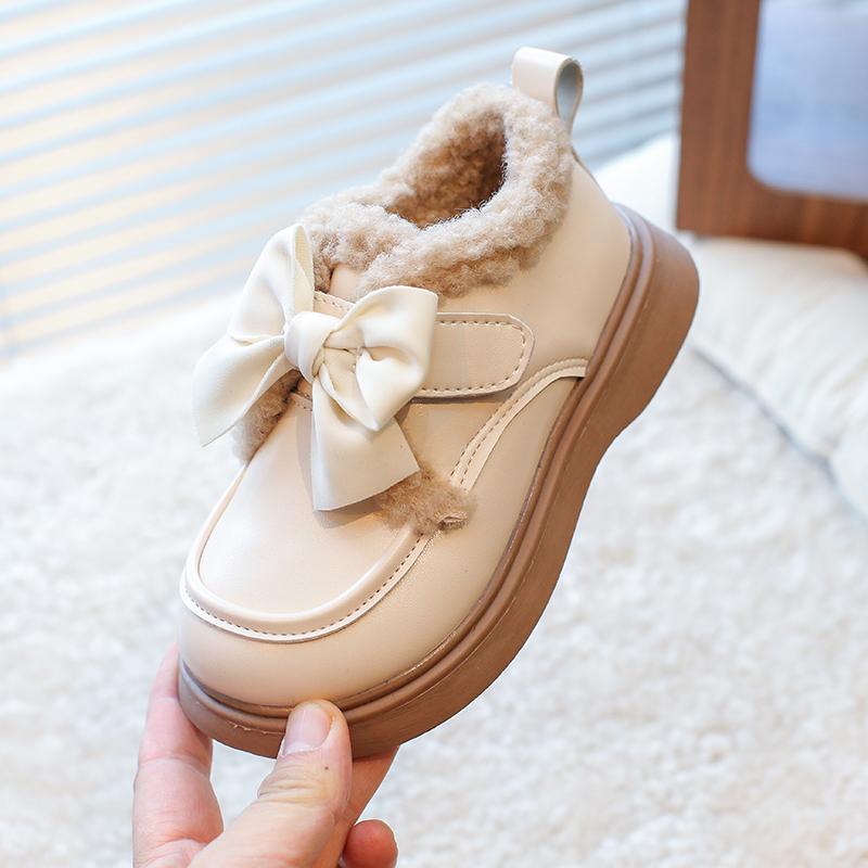 Детская хлопковая обувь Модная обувь-мокасины для девочек для школы Зимняя детская обувь принцессы для выступлений из кожи на толстой подошве
