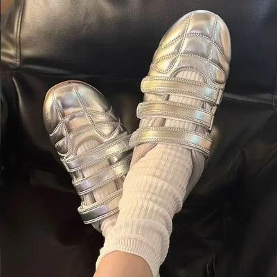 Модная повседневная обувь на плоской подошве для женщин Новая весенне-осенняя обувь с круглым носком Кожаная удобная спортивная обувь для женщин Балетки Женские балетки