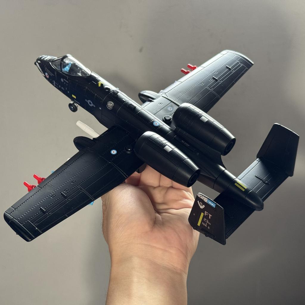 1/62 A-10 Thunderbolt II Warthog Самолет Сплав Металл Литой Модель Самолета Коллекция Любителей Украшения со Звуком и Светом Мальчики
