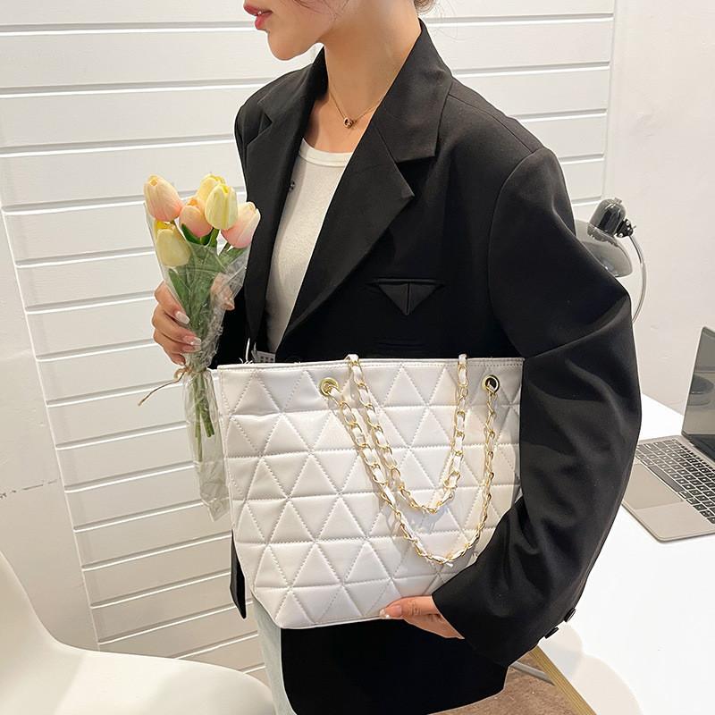 Urban Chic Large Capacity Summer Tote Bag For Women Stylish 2022 New Pu Shoulder Bag