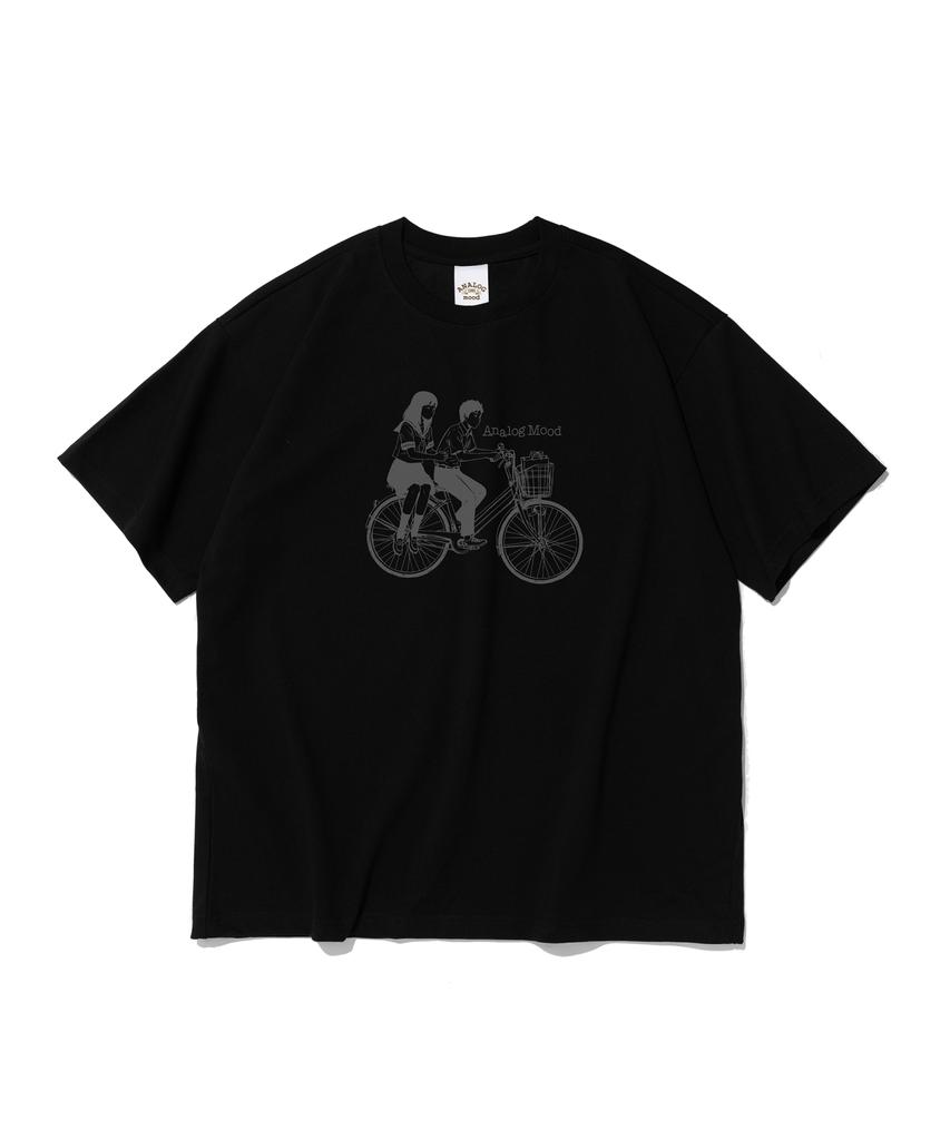 ANALOG MOOD Memories Riding Graphic Short Sleeve T-Shirt (Black)