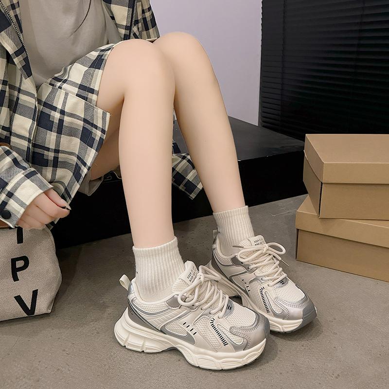 Толстая подошва Increase Daddy Shoes Women Весна и осень Новые серебристые дышащие 100 с легкой спортивной повседневной женской обувью