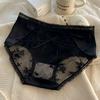 Шелковистые кружевные трусики, женское нижнее белье со средней талией, дышащие, без следов, удобные, антибактериальные, атласные трусы на ягодицах для девочек