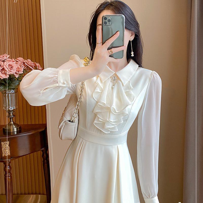 Весеннее темпераментное приталенное платье А-силуэта с длинными рукавами для женщин