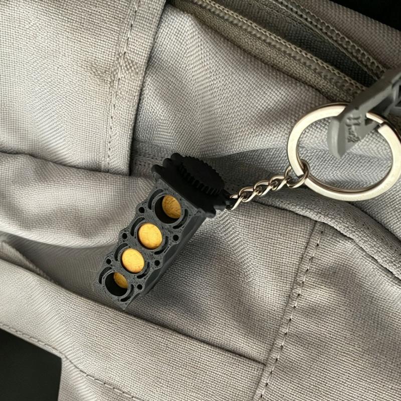Маленький настольный inline-двигатель Брелок с интерактивными движущимися частями Функциональная мини-игрушка-антистресс для автолюбителей