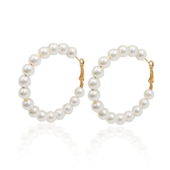 Пара серег Huggie из искусственного жемчуга круглой формы, преувеличенные однотонные антиаллергенные легкие серьги из нержавеющей стали для украшения ушей, ювелирные изделия