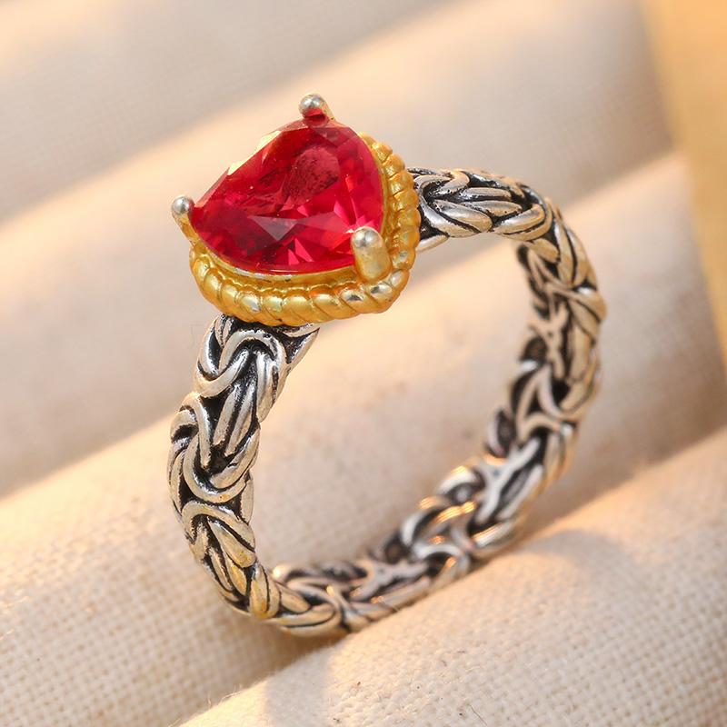 Vintage Inlaid Red CZ Heart Women's Ring Creativity Two Color Hand Carving Daily Wear Party Jewelry Anniversary Gift