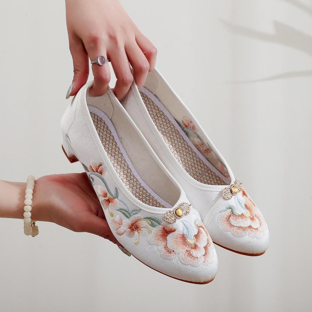[Rouya] 2025 Spring New Old Beijing Cloth Shoes Simple Temperament Cheongsam Single Shoes Ethnic Style Embroidered Shoes