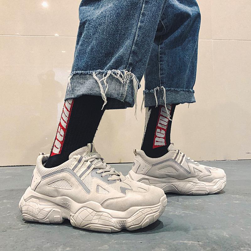 Весна и осень 2025 года новая мужская обувь корейская версия кроссовок для папы тренд светоотражающая спортивная обувь мужская студенческая повседневная обувь