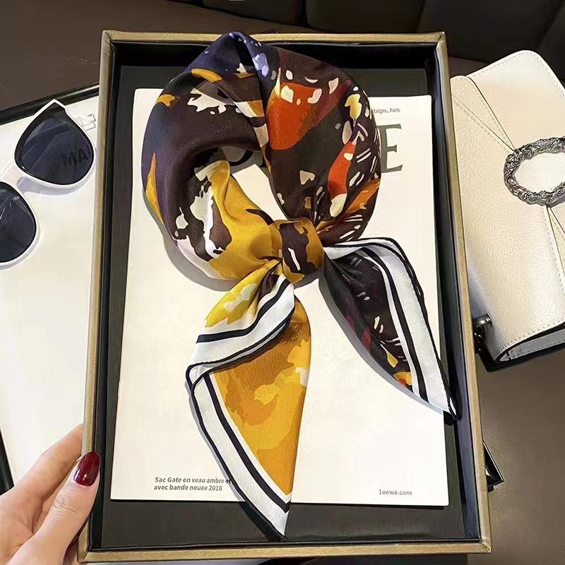 New Silk Scarf Women's Korean-Style High-Grade 70cm Square Scarf Spring and Summer Fashionable Stylish Decorative Scarf Thin Small Square Towel