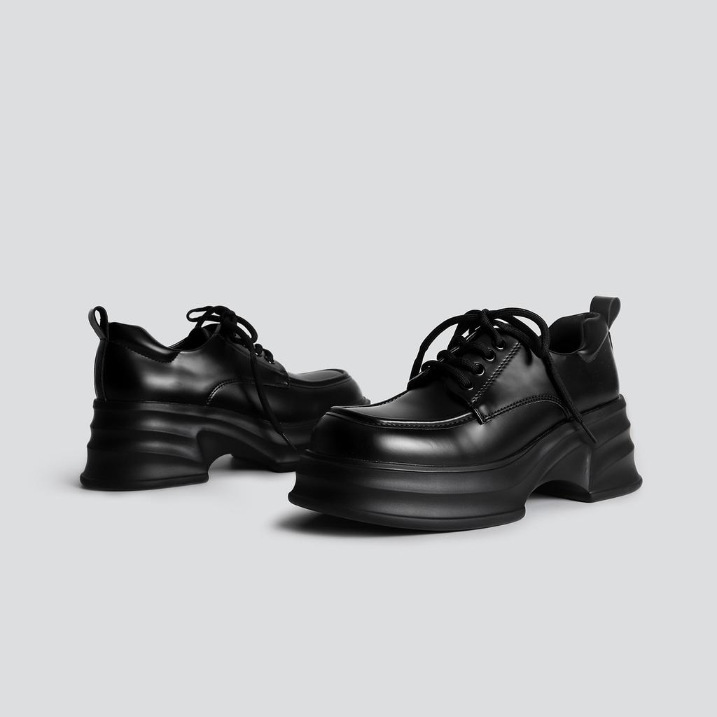 Корейская версия универсальных туфель на толстой подошве в стиле «сладкий ветер» однотонного цвета на толстом каблуке из маленькой кожи для женщин 2025 весна новые повседневные удобные туфли